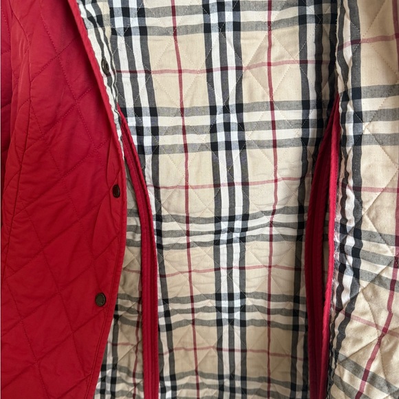 Burberry traditional red Quilted Barn Jacket - Picture 4 of 5